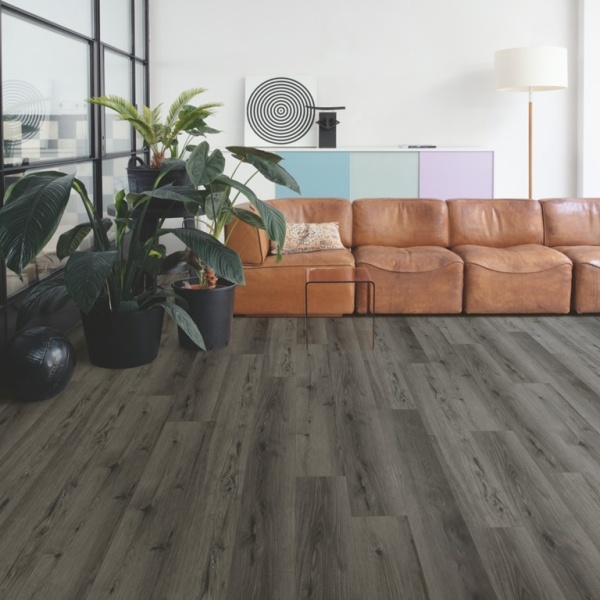 Винил SPC Quick Step Atmosphere Дуб темно-коричневый (упак 2,196 м2) из каталога Винил SPC Quick Step Atmosphere товар Винил SPC Quick Step Atmosphere Дуб темно-коричневый (упак 2,196 м2)